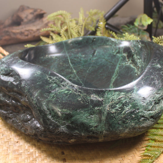 NZ Serpentine Bowl