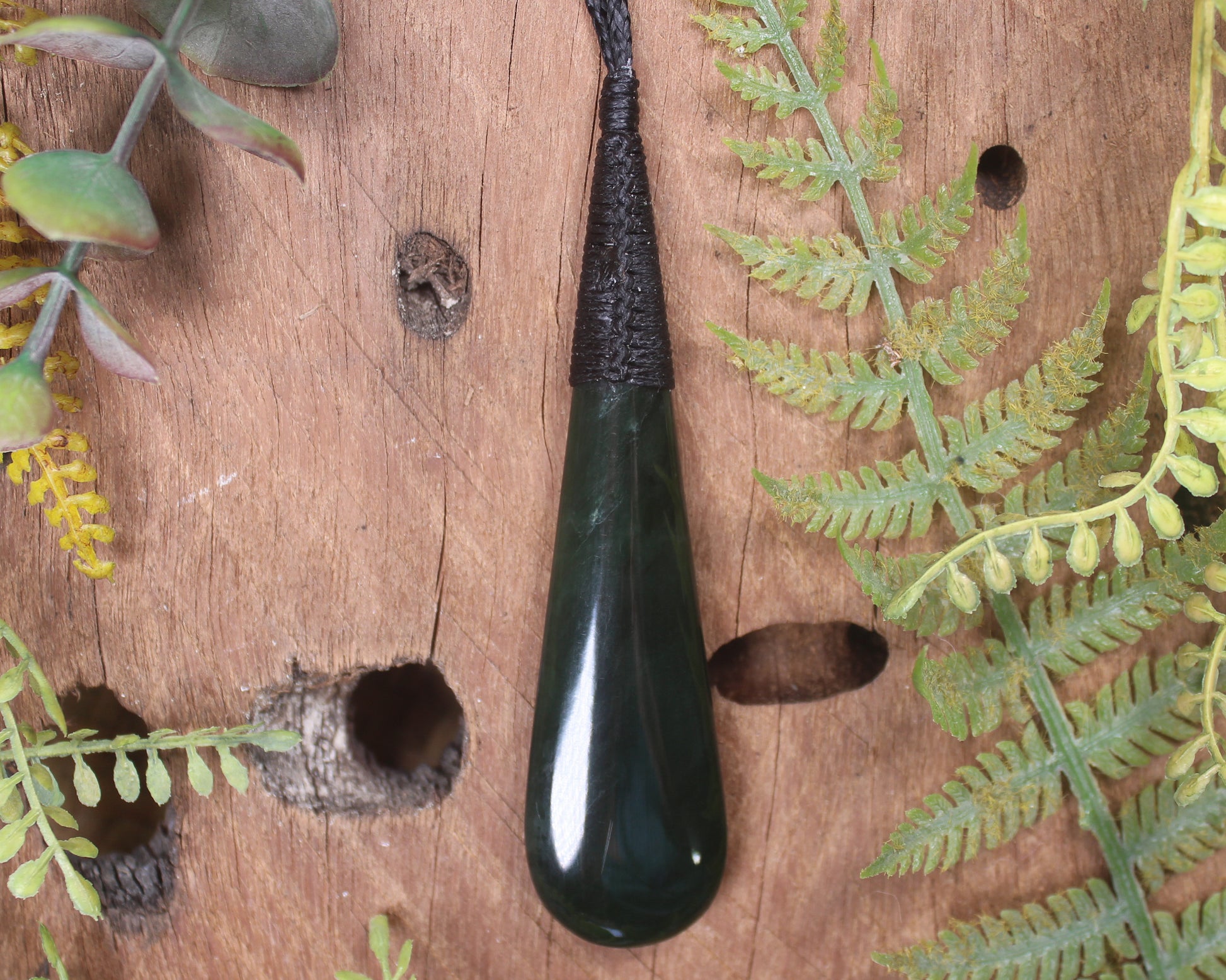 Kawakawa Pounamu Roimata Pendant - NZ Greenstone