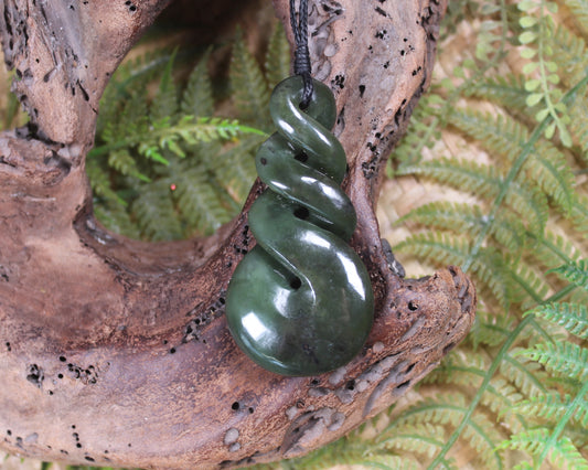 Twist or Pikorua carved from Rimu Pounamu - NZ Greenstone