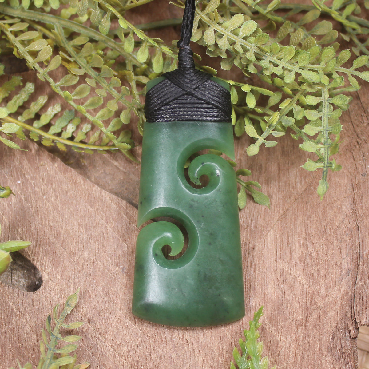 Hapopo Pounamu Toki with Koru - NZ Greenstone