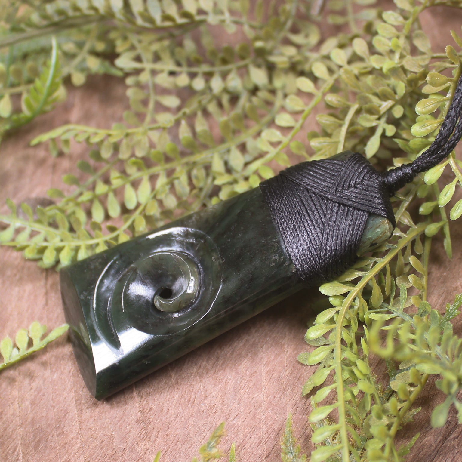 Rimu Pounamu Toki with Koru