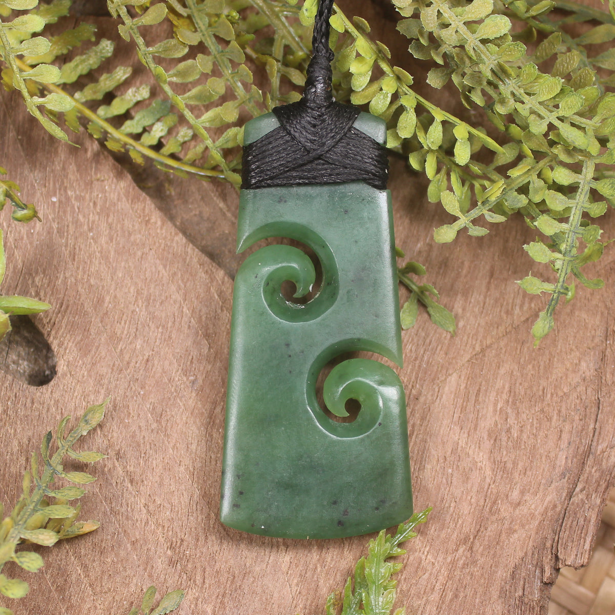Hapopo Pounamu Toki with Koru - NZ Greenstone