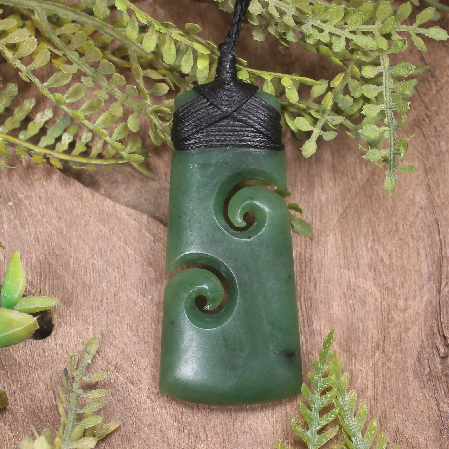 Hapopo Pounamu Toki with Koru - NZ Greenstone