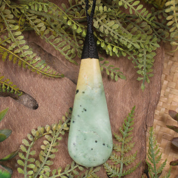 Flower Jade Pounamu - NZ Greenstone