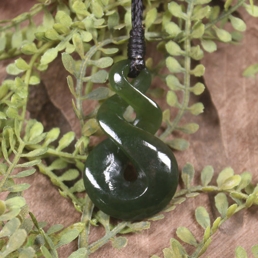Twist carved from Kawakawa Pounamu - NZ Greenstone