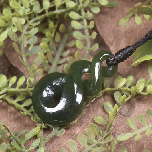 Twist carved from Kawakawa Pounamu - NZ Greenstone