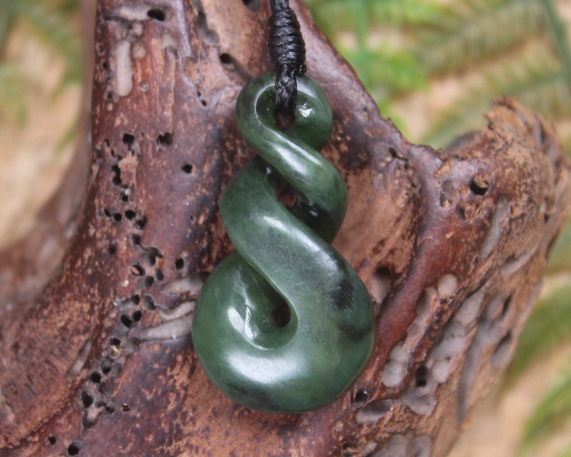 Twist carved from Kawakawa Pounamu - NZ Greenstone