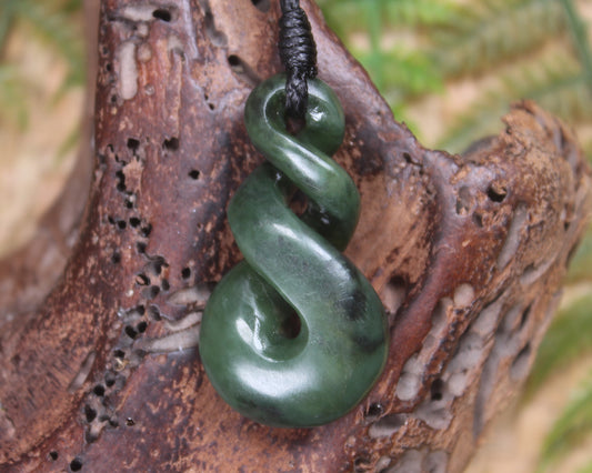Twist carved from Kawakawa Pounamu - NZ Greenstone