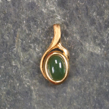 gold plated pendant Kawakawa pounamu