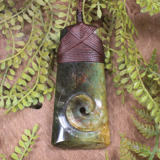 Flower Jade Pounamu Toki with Koru