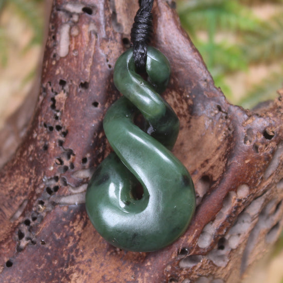 Twist carved from Kawakawa Pounamu - NZ Greenstone