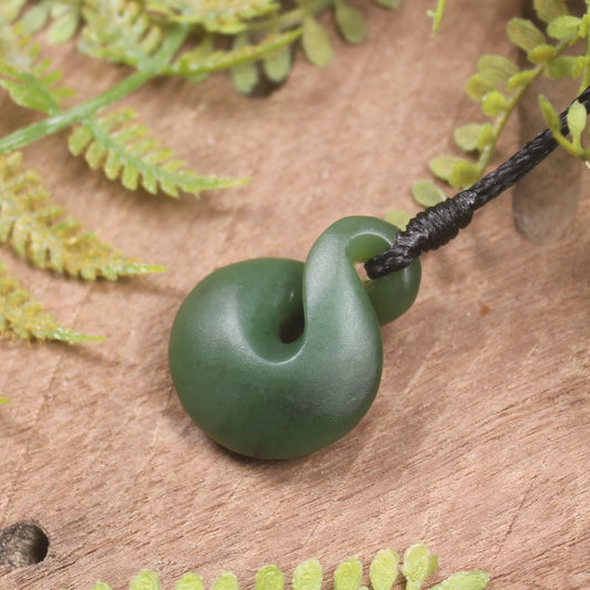 Twist or Pikorua carved from Hapopo Pounamu - NZ Greenstone