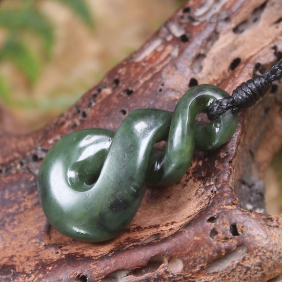 Twist carved from Kawakawa Pounamu - NZ Greenstone