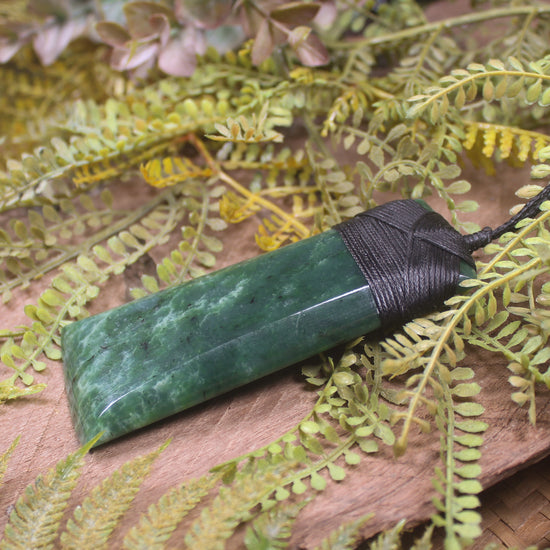 Kawakawa Pounamu Toki