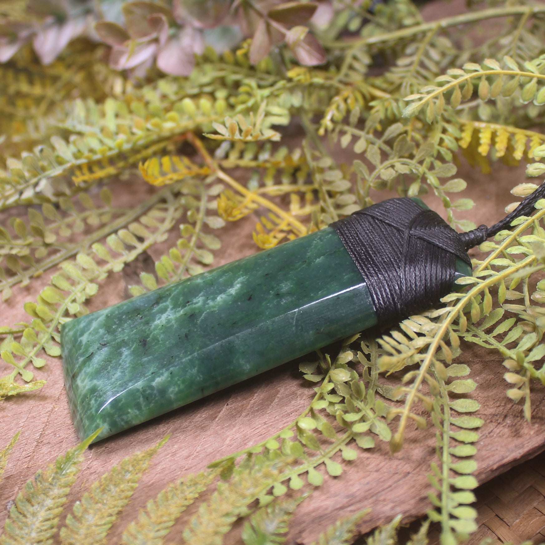 Kawakawa Pounamu Toki