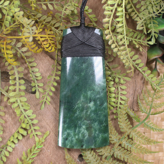 Kawakawa Pounamu Toki