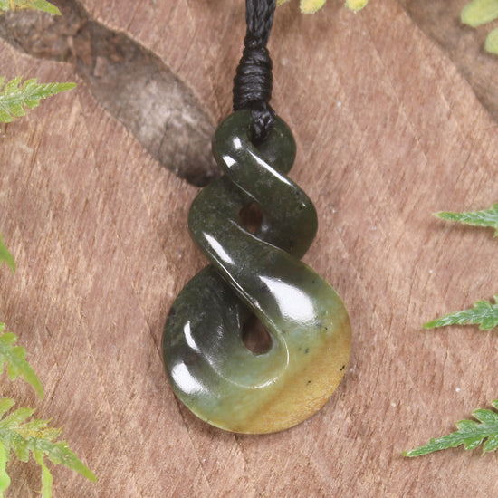 Twist or Pikorua carved from Flower Jade Pounamu - NZ Greenstone