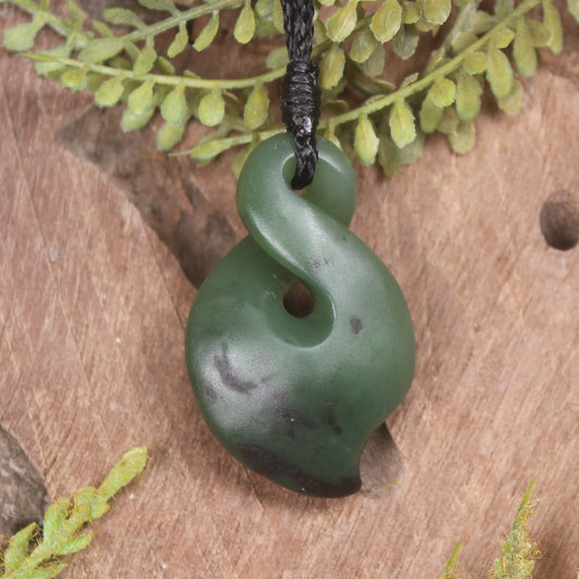 Twist or Pikorua carved from Hapopo Pounamu - NZ Greenstone
