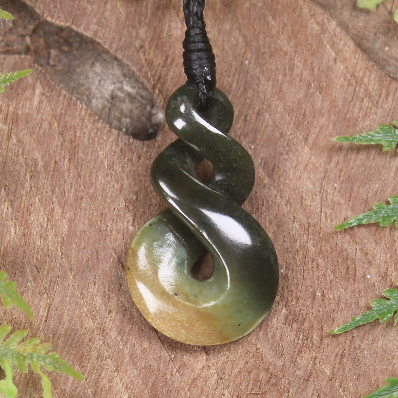 Twist or Pikorua carved from Flower Jade Pounamu - NZ Greenstone