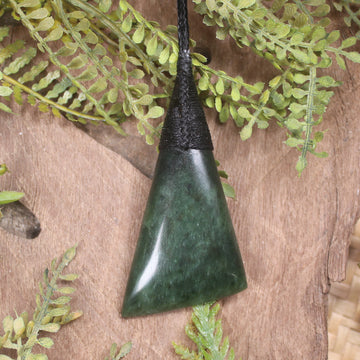 Kawakawa Pounamu Toki