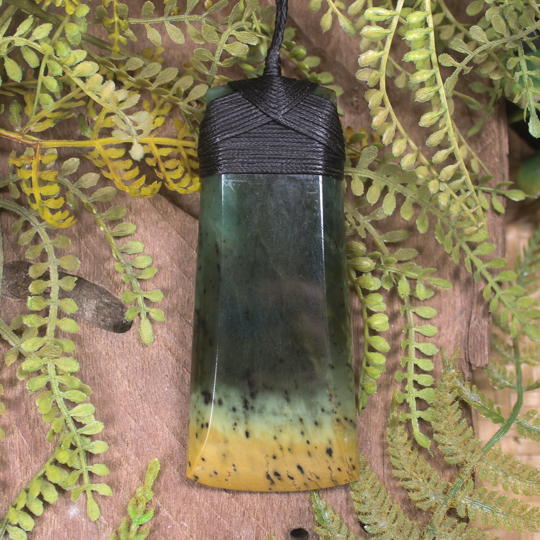 Flower Jade Pounamu Toki Pendant - NZ Greenstone