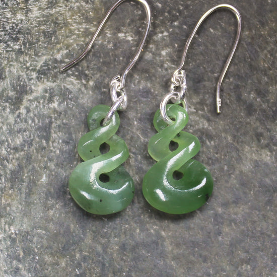 Hapopo Pounamu Twist earrings - NZ Greenstone