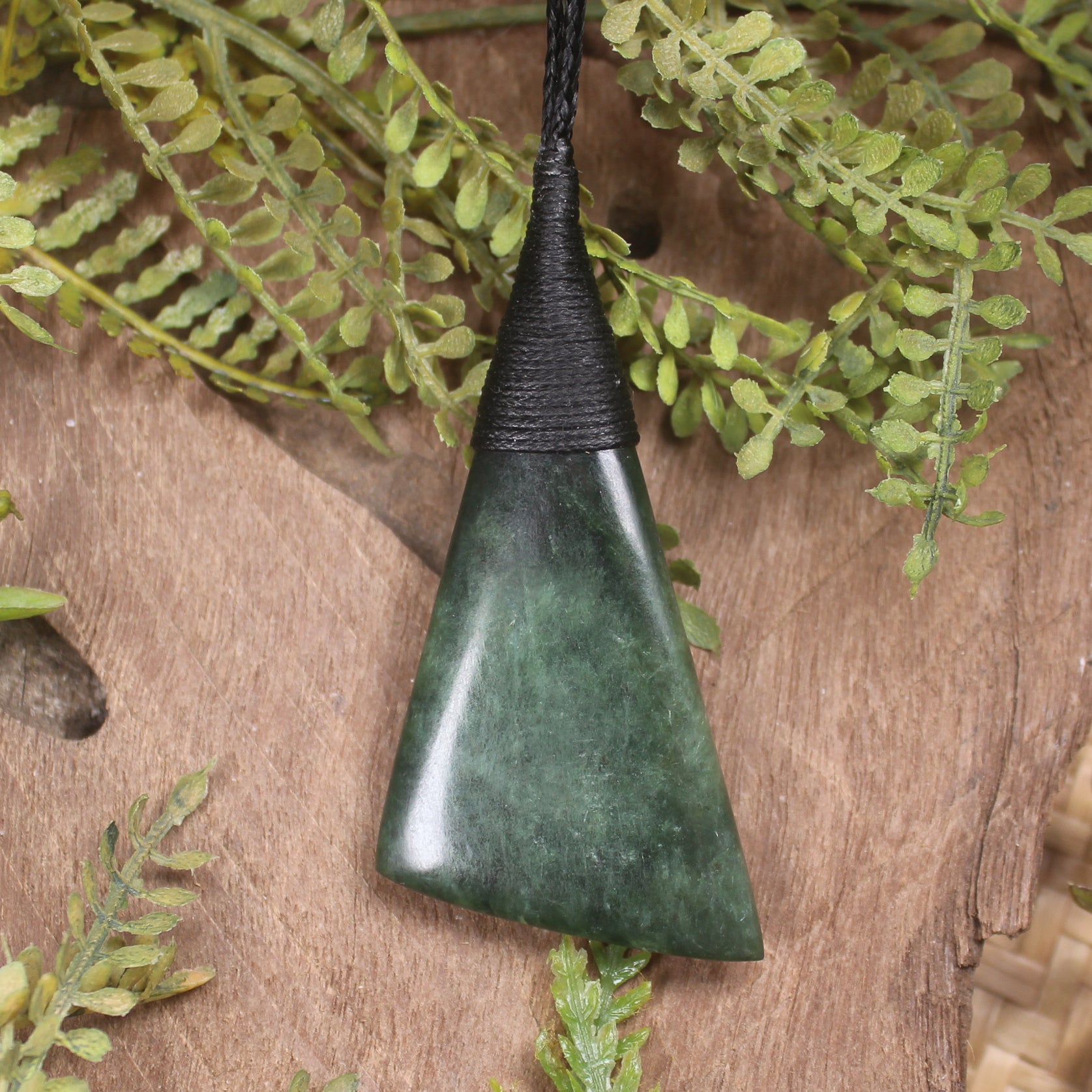 Kawakawa Pounamu Toki