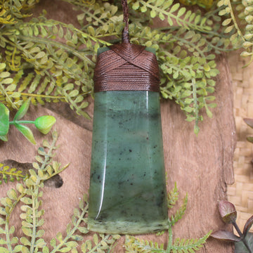 NZ Greenstone Large Toki Pendant (CB569) Hapopo Pounamu