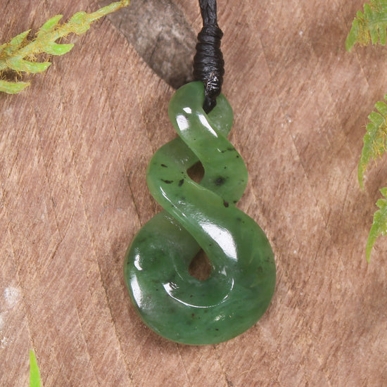 Twist or Pikorua carved from Hapopo Pounamu - NZ Greenstone