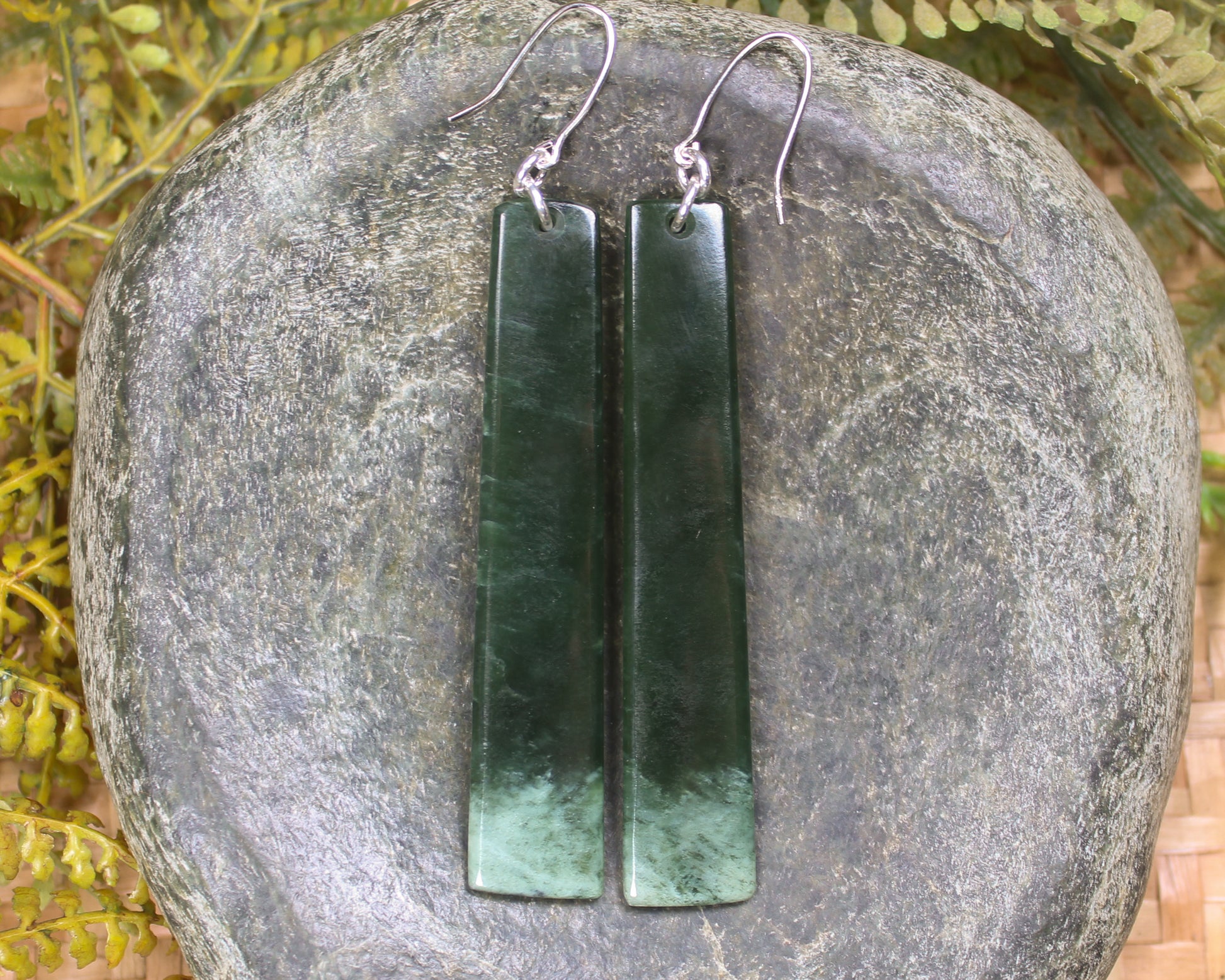 Roimata or Teardrop earrings carved from Kawakawa Pounamu - NZ Greenstone