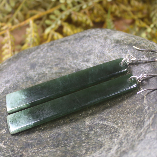 Roimata or Teardrop earrings carved from Kawakawa Pounamu - NZ Greenstone