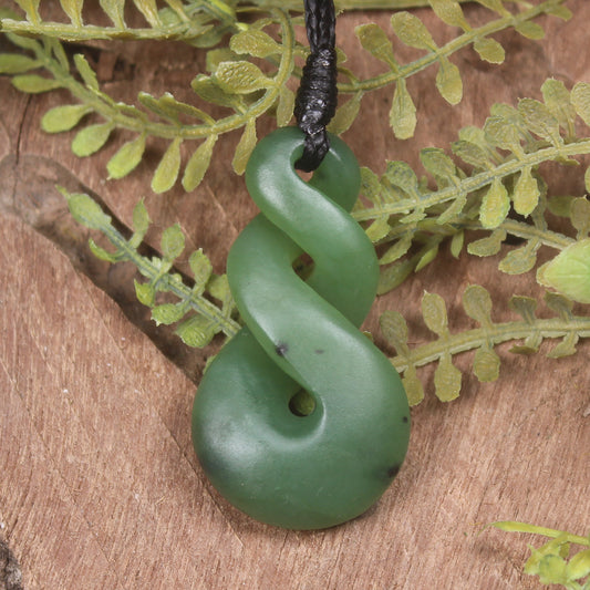 Twist or Pikorua carved from Hapopo Pounamu - NZ Greenstone