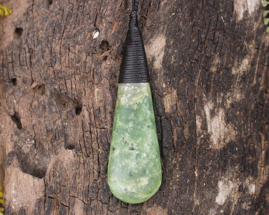 Roimata Teardrop carved from Hapopo Pounamu - NZ Greenstone