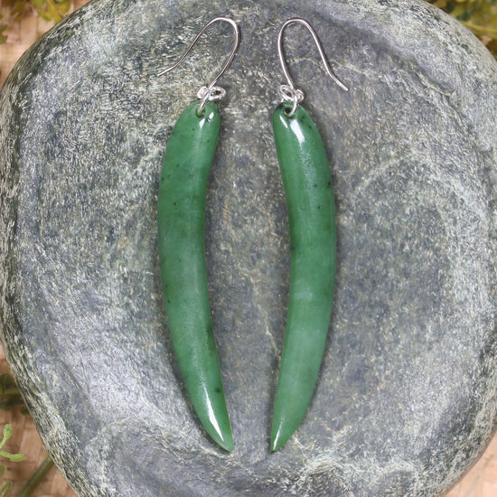 Huia Beak earrings carved from Hapopo Pounamu - NZ Greenstone