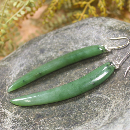 Huia Beak earrings carved from Hapopo Pounamu - NZ Greenstone