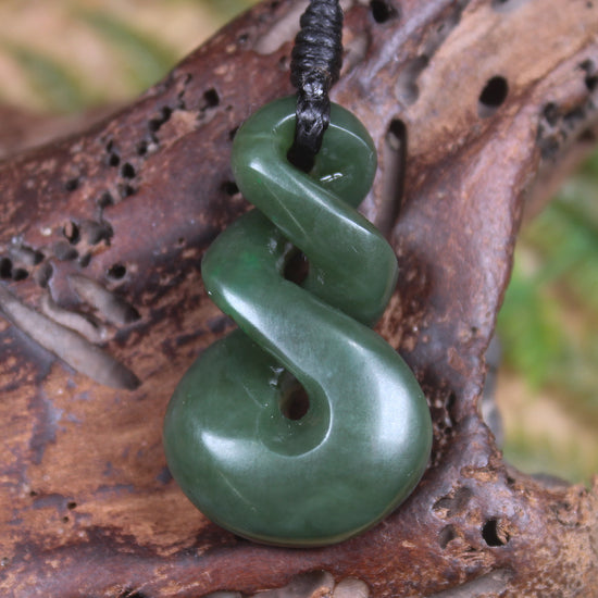 Twist carved from Kawakawa Pounamu - NZ Greenstone