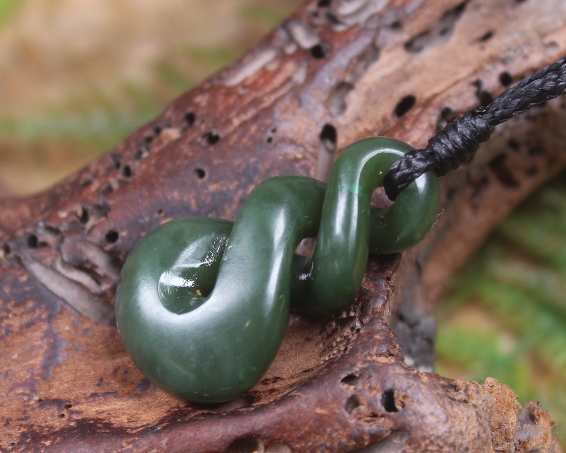 Twist carved from Kawakawa Pounamu - NZ Greenstone