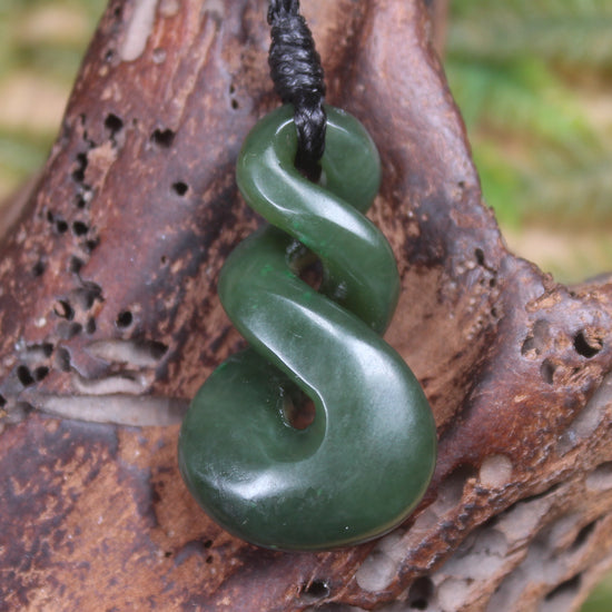 Twist carved from Kawakawa Pounamu - NZ Greenstone