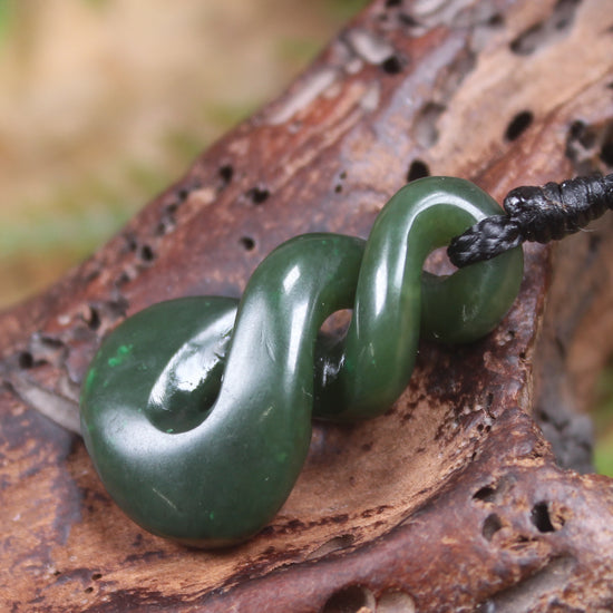 Twist carved from Kawakawa Pounamu - NZ Greenstone