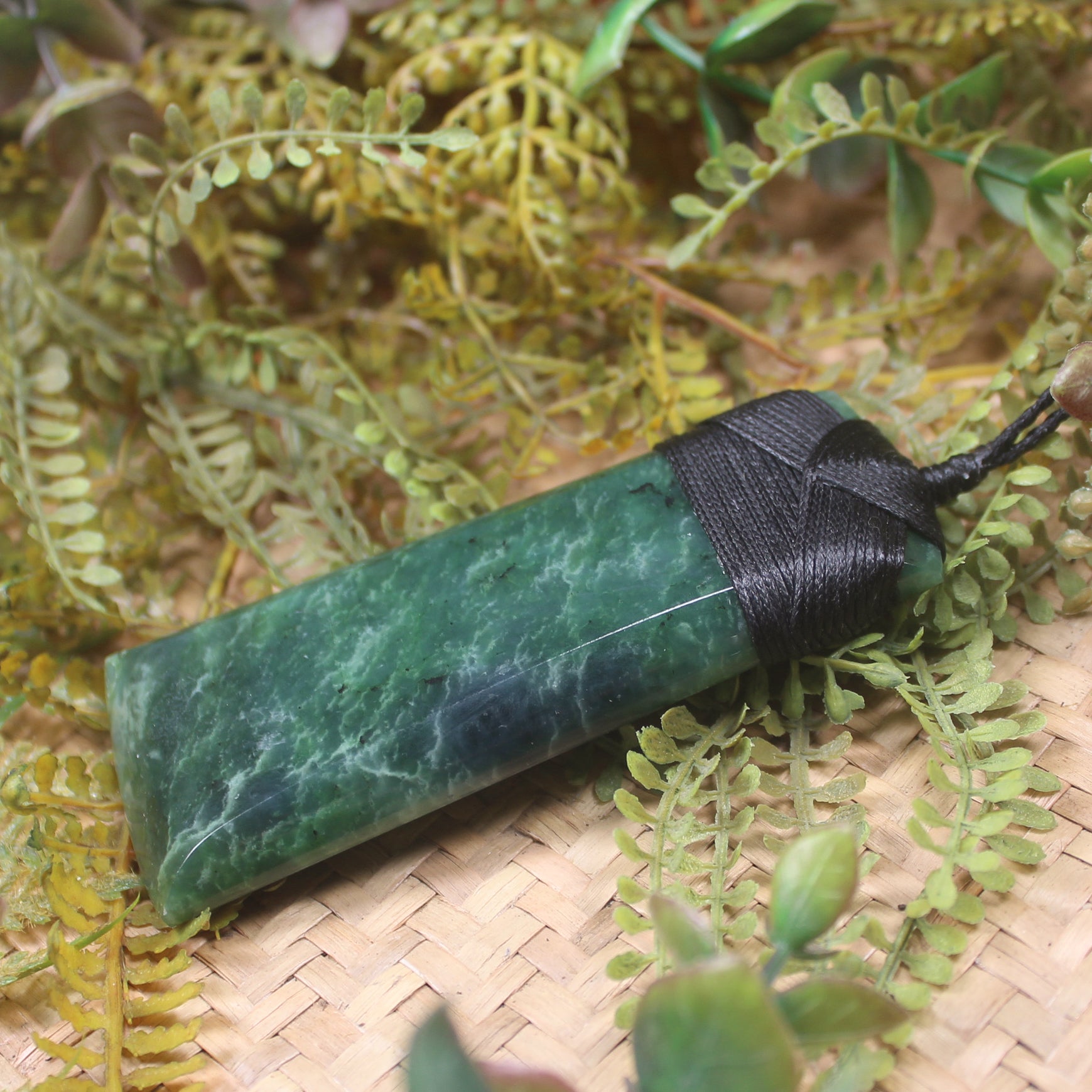 Kawakawa Pounamu Toki
