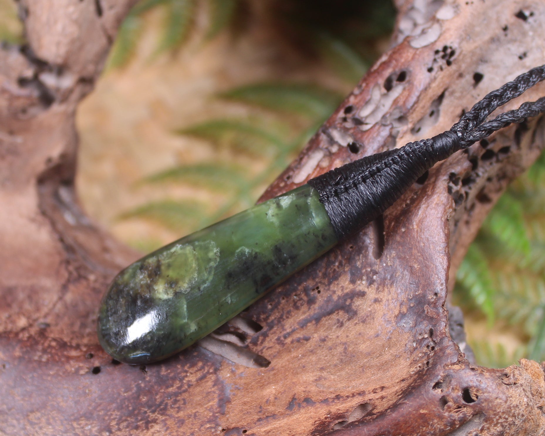 Rimu Pounamu Roimata Pendant - NZ Greenstone