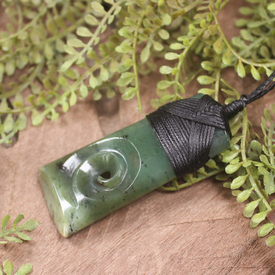 Hapopo Pounamu Toki with Koru - NZ Greenstone