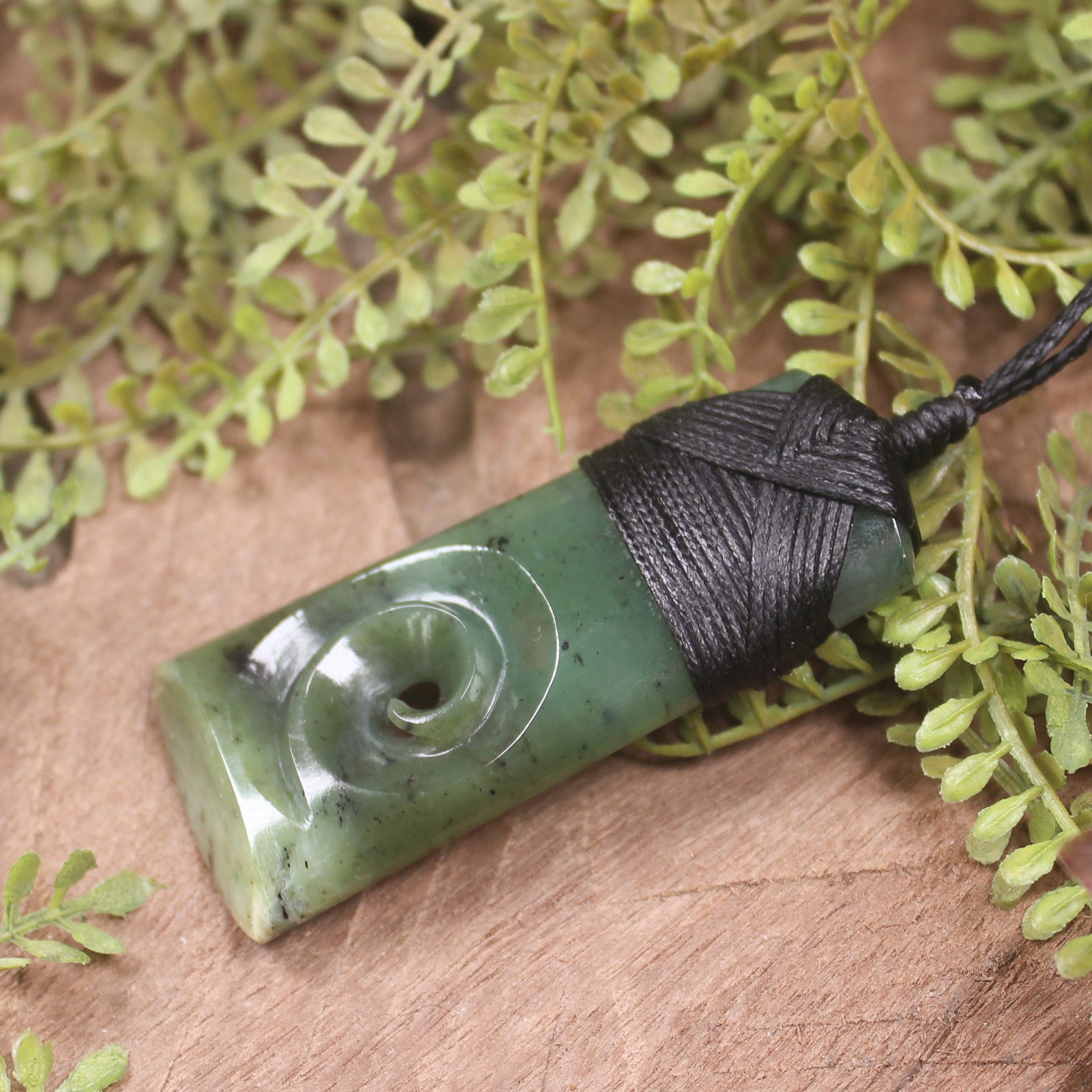 Hapopo Pounamu Toki with Koru - NZ Greenstone
