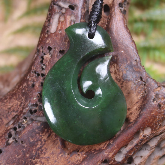 Hei Matau or Fish Hook carved from Kawakawa Pounamu - NZ Greenstone