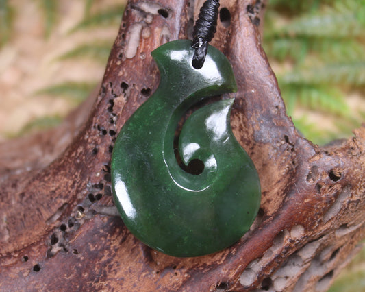 Hei Matau or Fish Hook carved from Kawakawa Pounamu - NZ Greenstone
