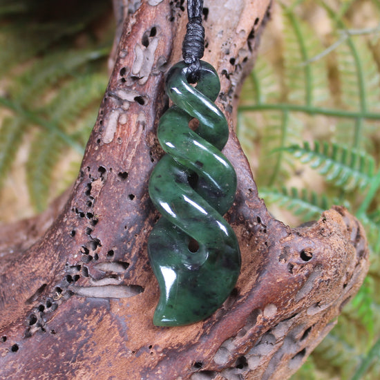 Twist carved from Rimu Pounamu - NZ Greenstone