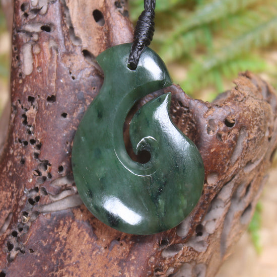Hei Matau or Fish Hook carved from Kawakawa Pounamu - NZ Greenstone
