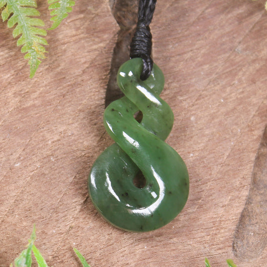 Twist or Pikorua carved from Hapopo Pounamu - NZ Greenstone