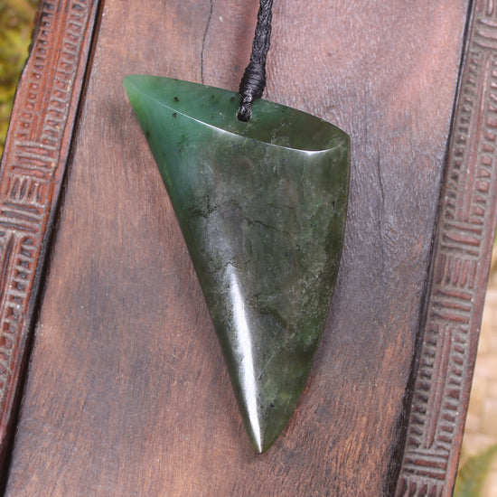 Hapopo Pounamu Tooth pendant