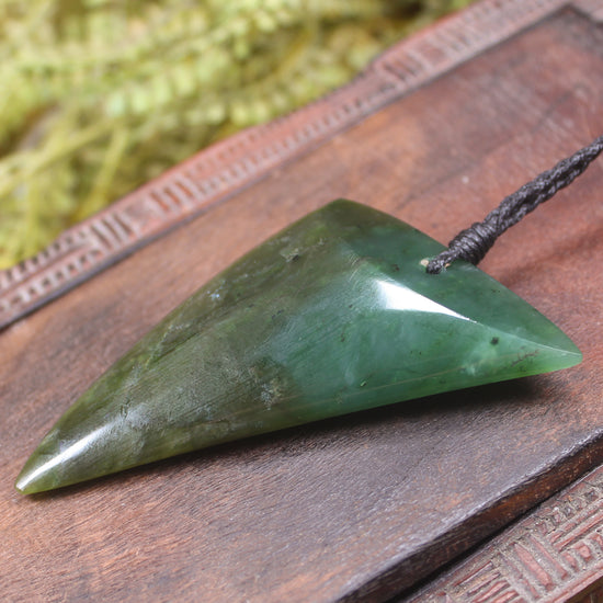 Hapopo Pounamu Tooth pendant